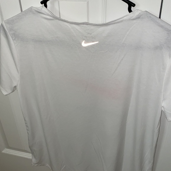 Dri-fit - Picture 2 of 2